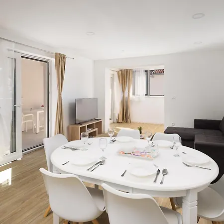 Apartments Juranovic Makarska Room photo