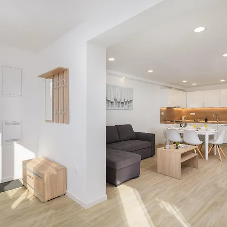 Apartments Juranovic Makarska Exterior photo