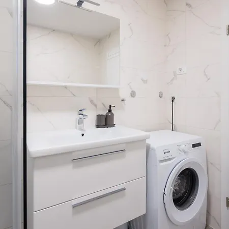 Apartments Juranovic Makarska Room photo