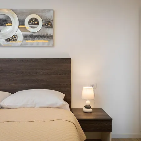 Apartments Juranovic Makarska Room photo