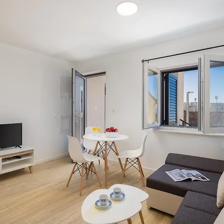 Apartments Juranovic Makarska Room photo