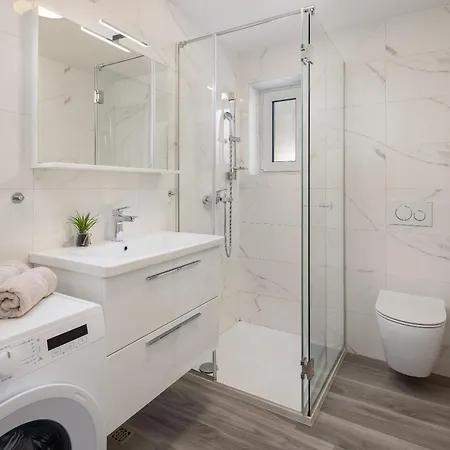 Apartments Juranovic Makarska Room photo