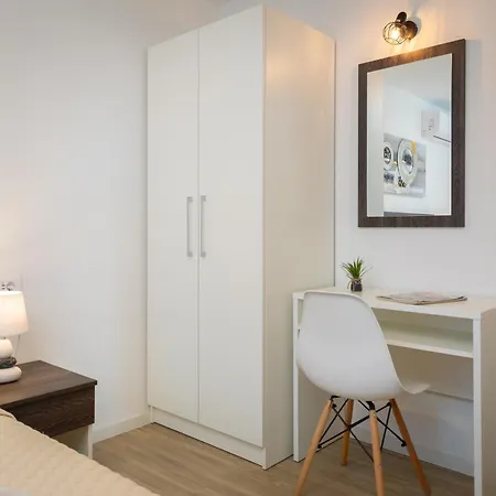 Apartments Juranovic Makarska Room photo