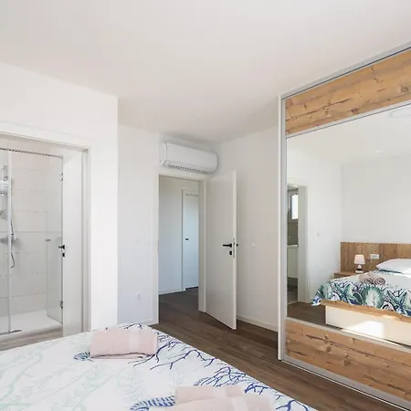 Apartments Juranovic Makarska Room photo