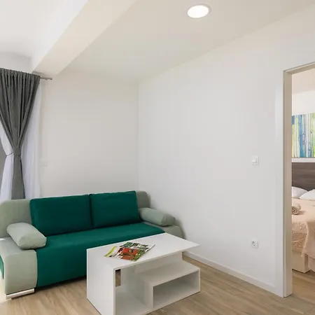 Apartments Juranovic Makarska Room photo