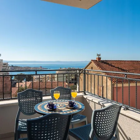 Apartments Juranovic Makarska Room photo