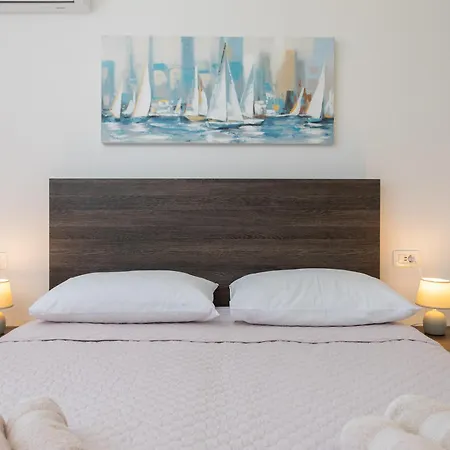 Apartments Juranovic Makarska Room photo