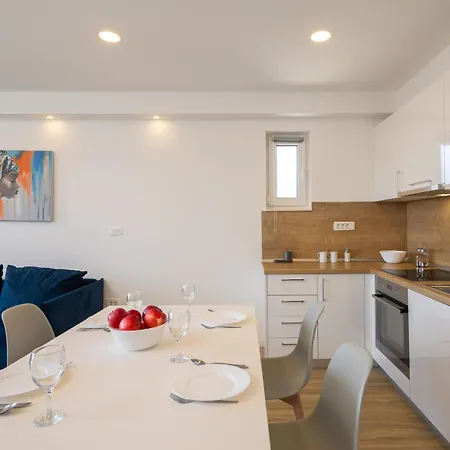 Apartments Juranovic Makarska Room photo